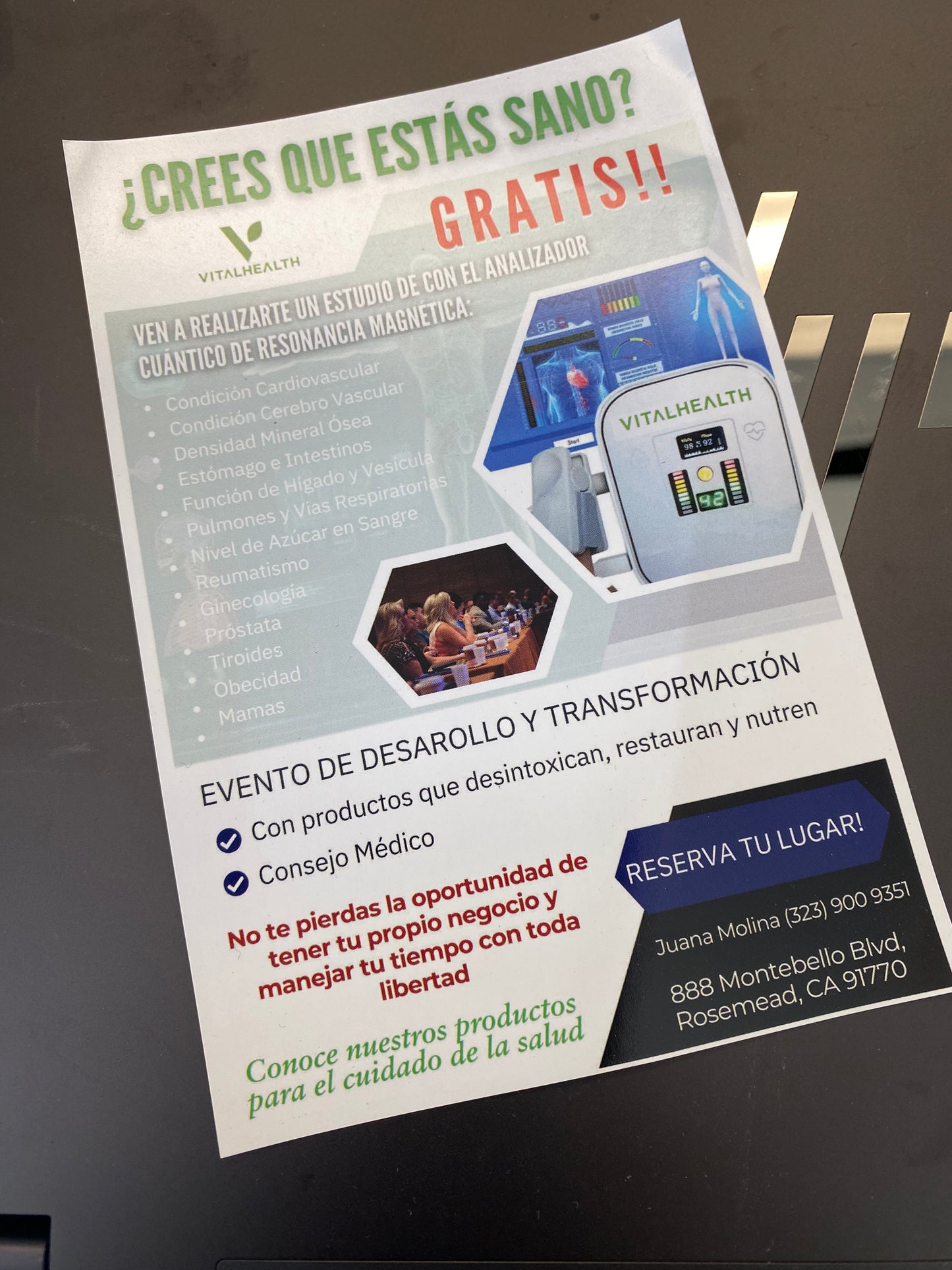1000 FLYERS 100LB GLOSSY FULL COLOR BOTH SIDES